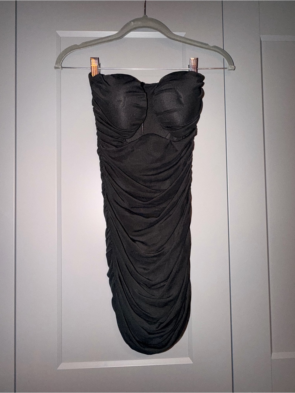 Low u-front Strapless Ruched Black Bodycon Dress with shaping